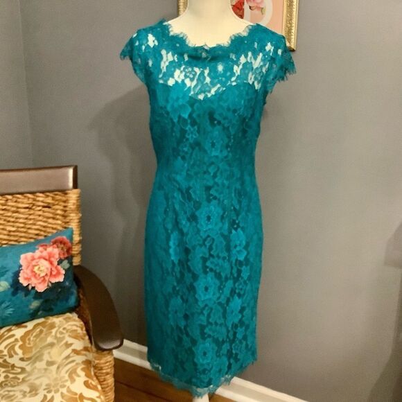 Monique Lhuillier Emerald Lace Dress - Picture 1 of 11